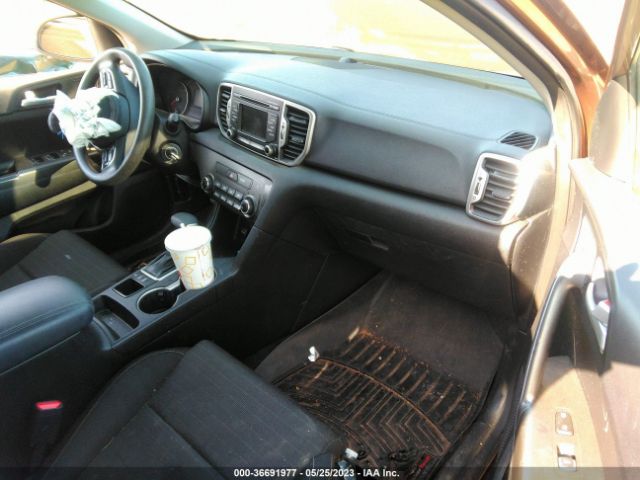 KNDPMCAC4J7437182 KIA Sportage Lx