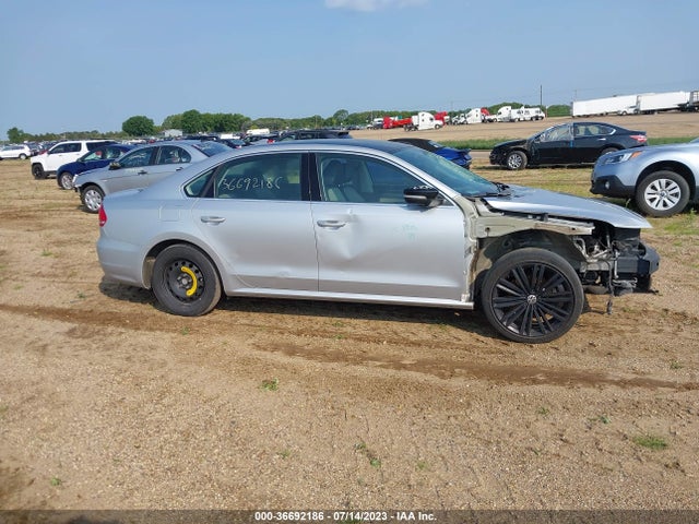 1VWBT7A39FC064236 Volkswagen Passat 1.8t Sport