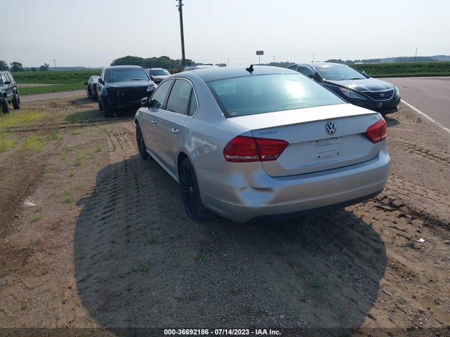 1VWBT7A39FC064236 Volkswagen Passat 1.8t Sport
