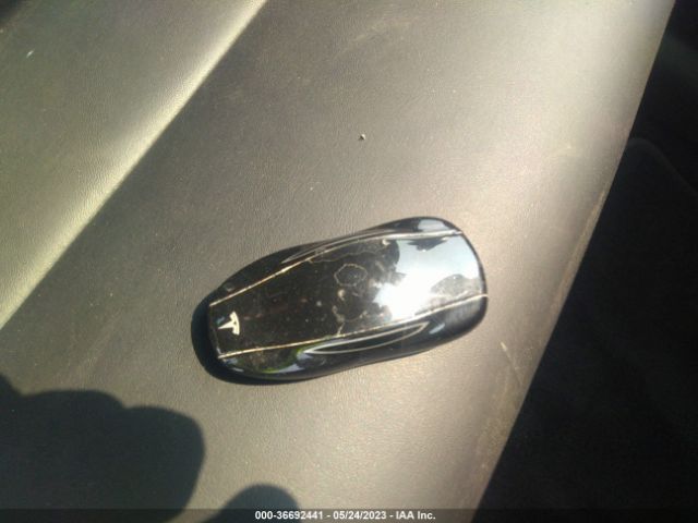 5YJSA1E25KF337838 Tesla MODEL S