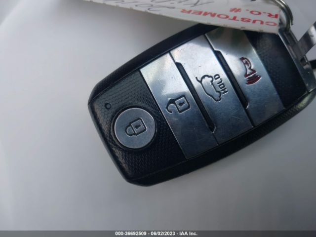 KNDJX3A5XE7715183 KIA Soul !