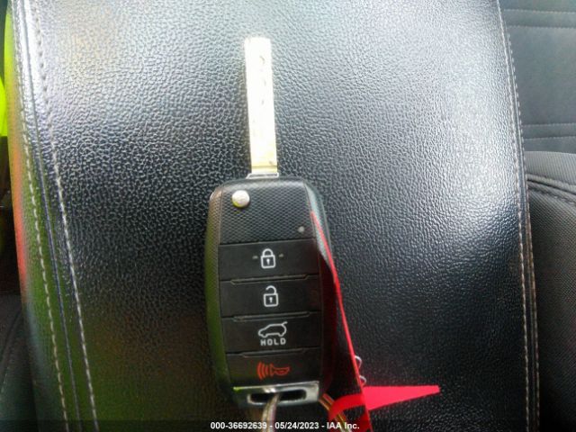 5XYPGDA54HG195392 KIA Sorento Lx V6
