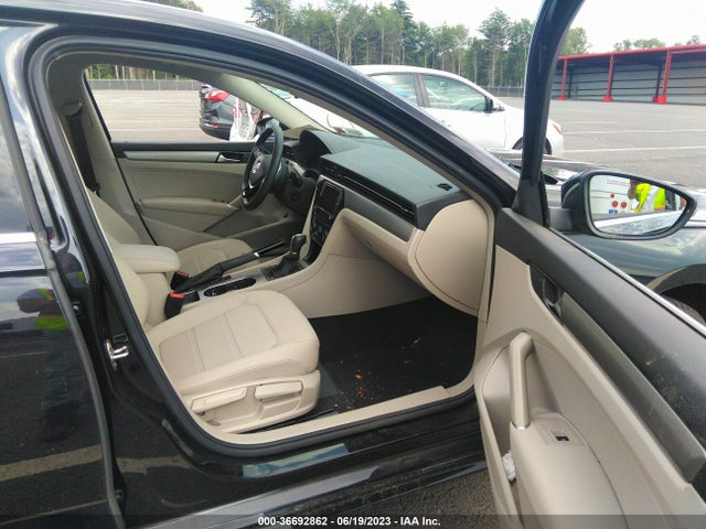 1VWSA7A33MC003189 Volkswagen Passat 2.0t Se
