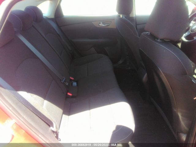3KPF24AD9ME284402 KIA Forte Lxs