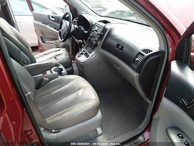 2007 HYUNDAI ENTOURAGE GLS/SE/LIMITED VIN: KNDMC233176026124