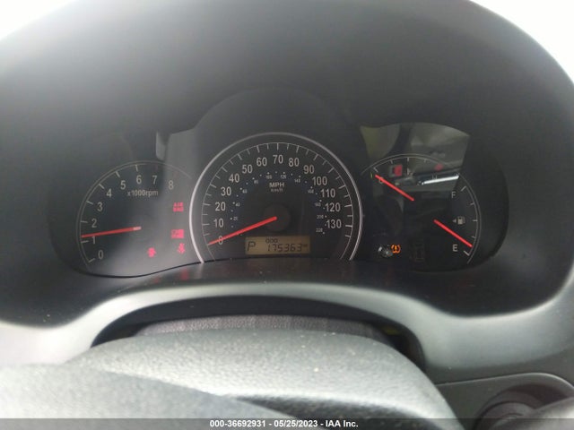 2007 HYUNDAI ENTOURAGE GLS/SE/LIMITED VIN: KNDMC233176026124