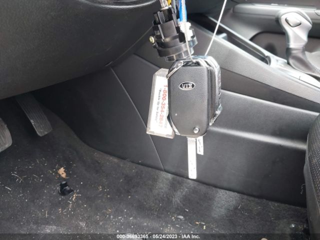 3KPF24AD9ME329578 KIA Forte Lxs