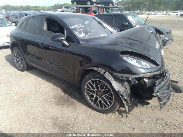 2017 PORSCHE MACAN WP1AA2A59HLB83396 Photo 0