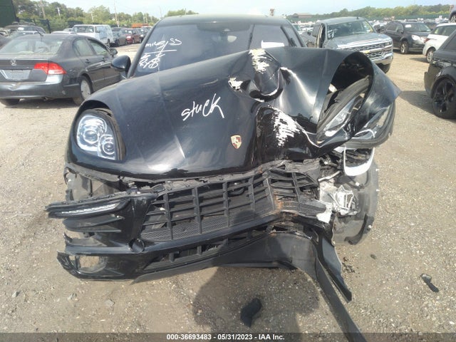 2017 PORSCHE MACAN WP1AA2A59HLB83396 Photo 9