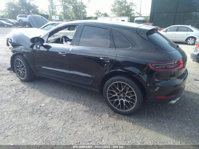 2017 PORSCHE MACAN WP1AA2A59HLB83396 Photo 2