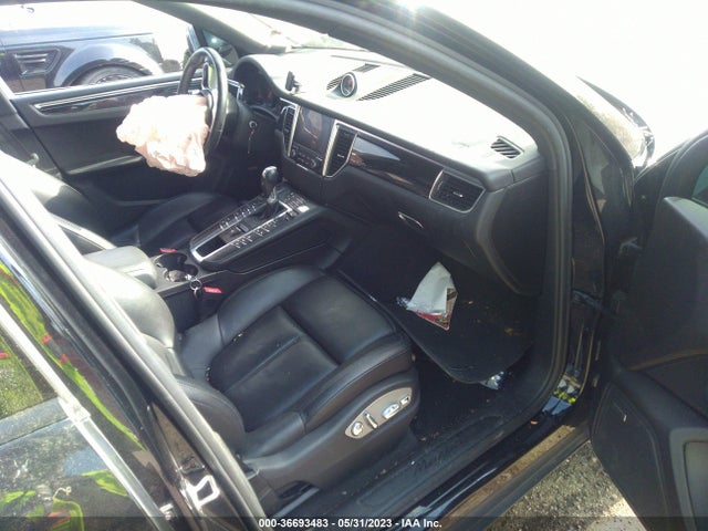 2017 PORSCHE MACAN WP1AA2A59HLB83396 Photo 4