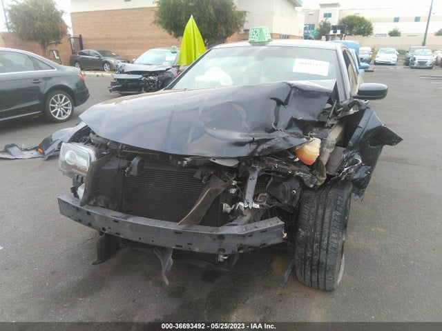 2C3CCABG2KH559783 Chrysler 300 300s