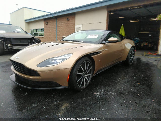 2018 ASTON MARTIN DB11 VIN: SCFRMFAV5JGL03147