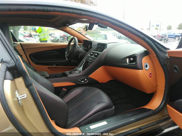 2018 ASTON MARTIN DB11 VIN: SCFRMFAV5JGL03147