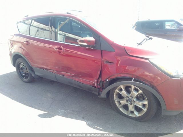 1FMCU9J98EUD09567 Ford Escape Titanium
