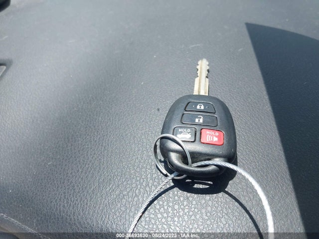 2014 TOYOTA COROLLA LE VIN: 2T1BURHE2EC110918