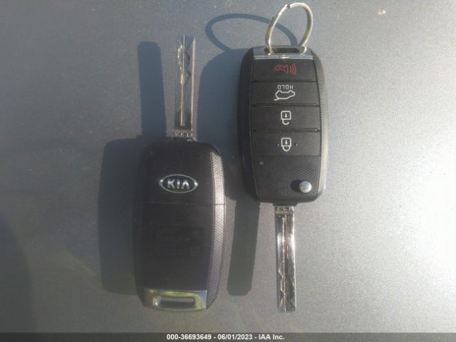 KNDPMCAC1L7636936 KIA Sportage Lx