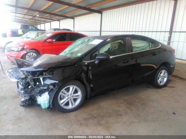 Chevrolet CRUZE LT 2018 1G1BE5SM3J7189056 Image 2