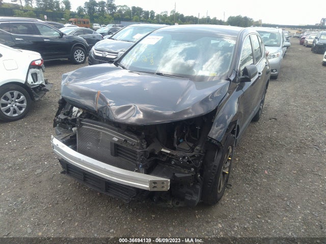 Honda CR-V LX 2019 2HKRW6H38KH228311 Image 2