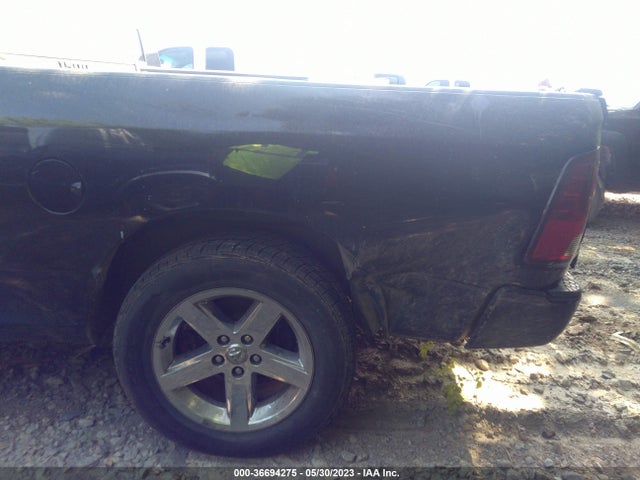 RAM 1500 Express 2017 3C6JR6AG7HG632985 Image 7