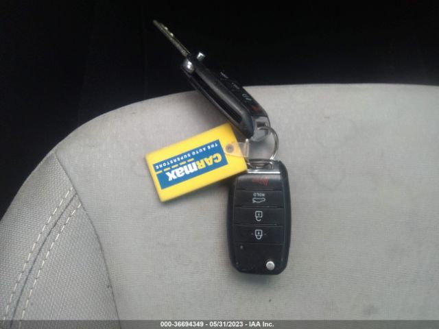 5XXGM4A75EG322967 KIA Optima Lx