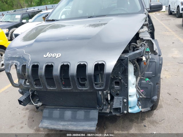 1C4PJMCB5FW691466 Jeep Cherokee Latitude