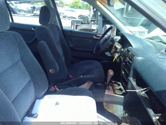 1992 HONDA ACCORD EX VIN: 1HGCB7671NA235370