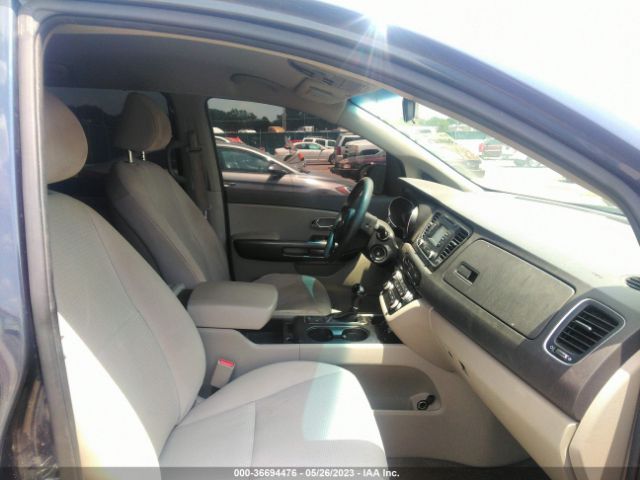 KNDMB5C16G6103184 KIA SEDONA LX