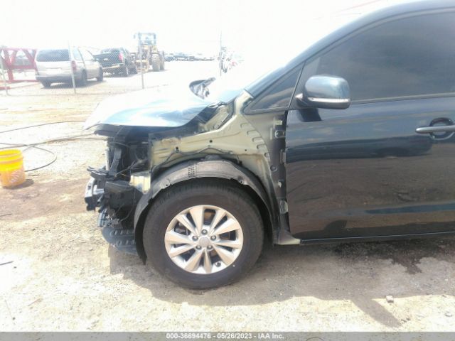 KNDMB5C16G6103184 KIA SEDONA LX