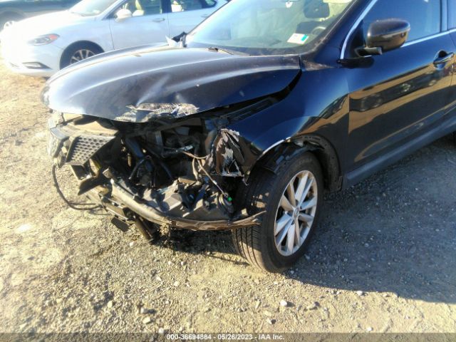 JN1BJ1CR0JW269042 Nissan Rogue Sport Sv
