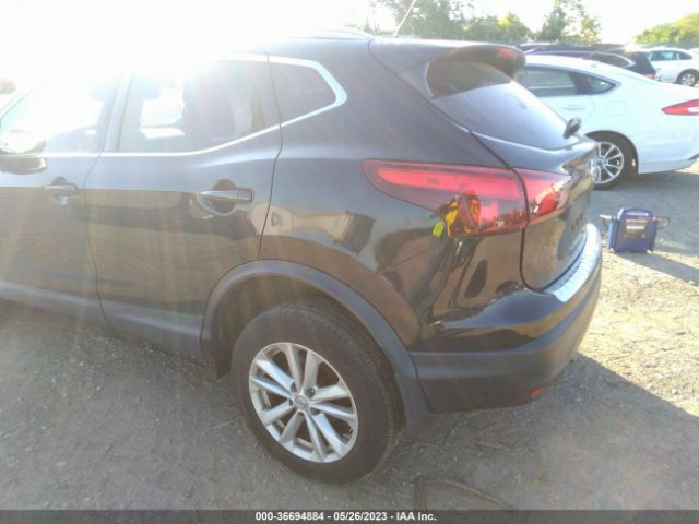 JN1BJ1CR0JW269042 Nissan Rogue Sport Sv