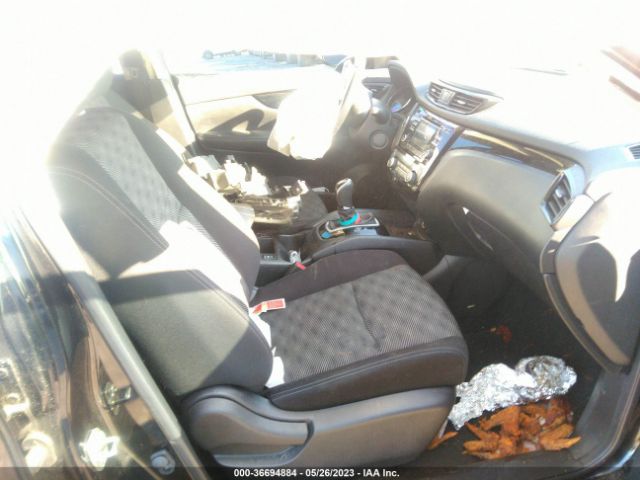 JN1BJ1CR0JW269042 Nissan Rogue Sport Sv