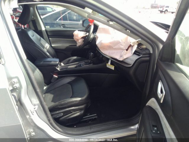 3C4NJCBB0NT139753 Jeep Compass Latitude