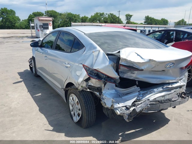 Hyundai ELANTRA SE 2018 KMHD74LF2JU588963 Image 4