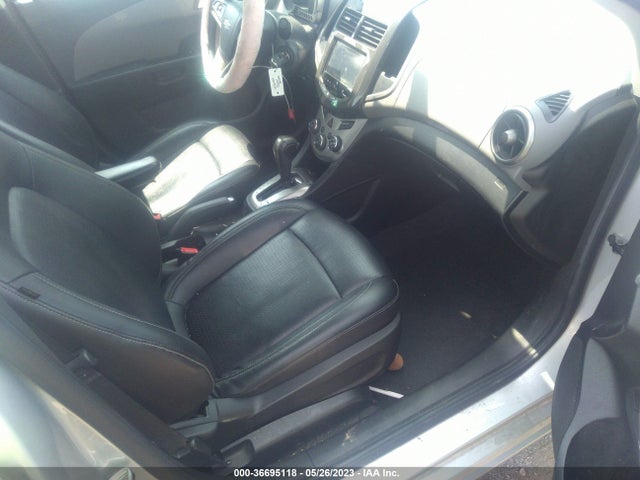 Chevrolet SONIC LTZ 2016 1G1JE5SB8G4150130 Image 5
