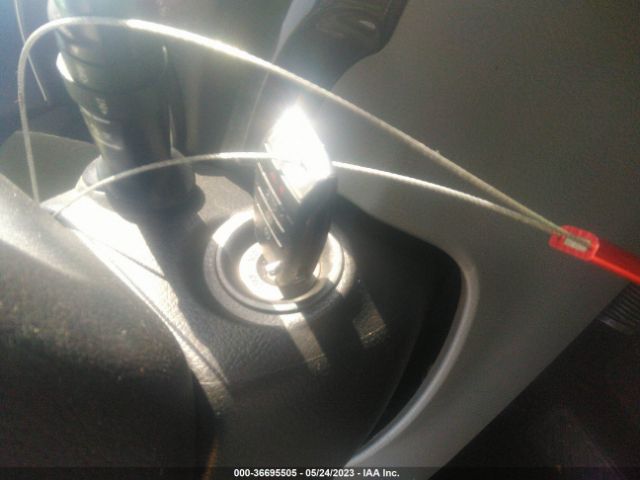 5XYKTCA65FG594883 KIA SORENTO LX