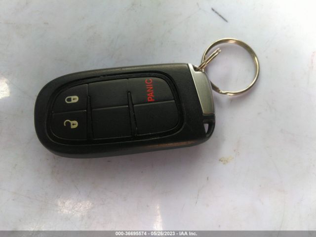 1C4PJLLN8KD327021 Jeep Cherokee Altitude