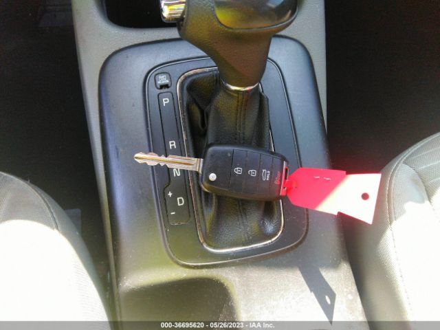 KNAFX4A60E5187151 KIA FORTE LX