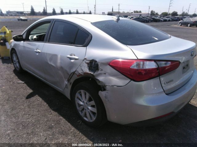 KNAFX4A60E5187151 KIA FORTE LX