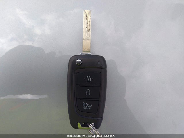 Hyundai Venue Sel 2023 KMHRC8A37PU217677 Image 3