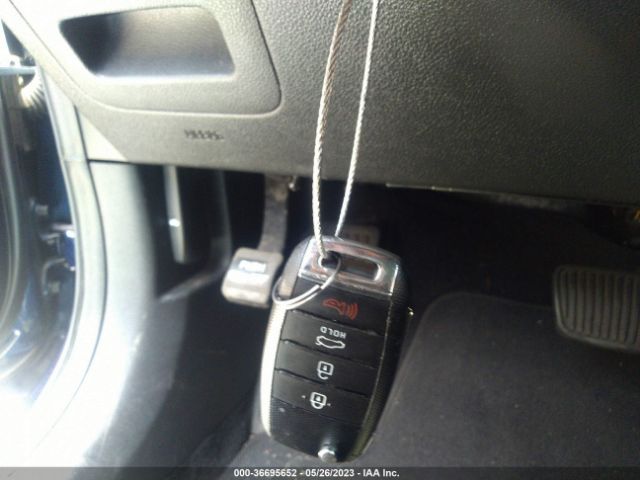 5XXGT4L31HG125781 KIA Optima Lx