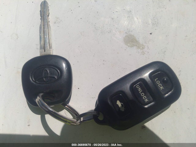 2002 TOYOTA CAMRY LE/SE/XLE VIN: 4T1BE30K92U092004