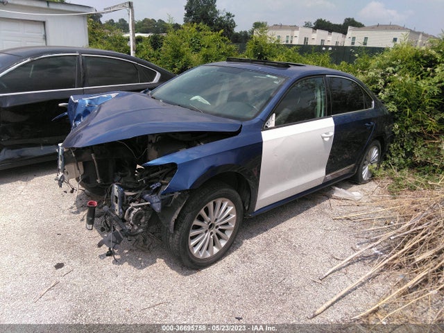 1VWBT7A31GC024850 Volkswagen Passat 1.8t Se