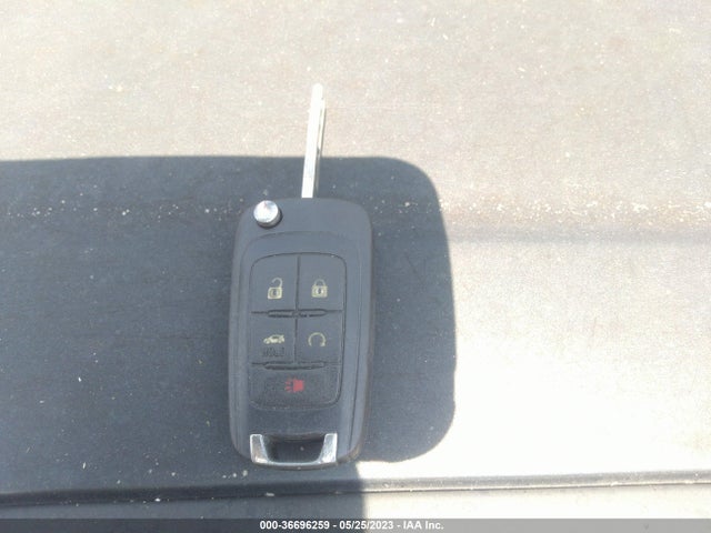 Chevrolet SONIC LT 2015 1G1JC5SH5F4116400 Image 3