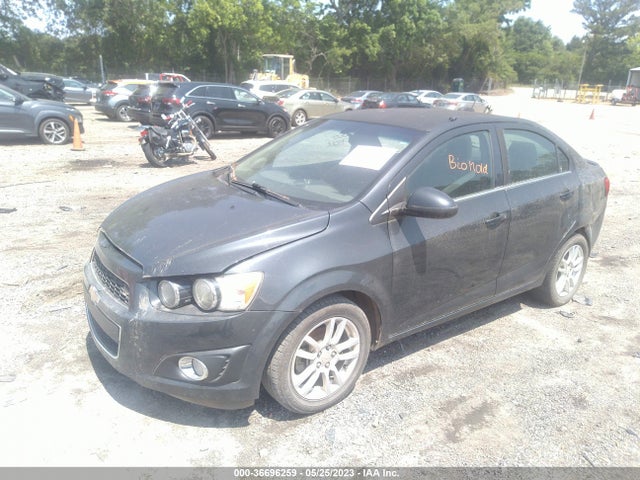 Chevrolet SONIC LT 2015 1G1JC5SH5F4116400 Image 2