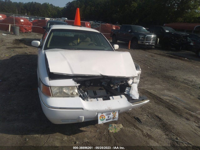 2002 MERCURY GRAND MARQUIS GS VIN: 2MEFM74W22X666320
