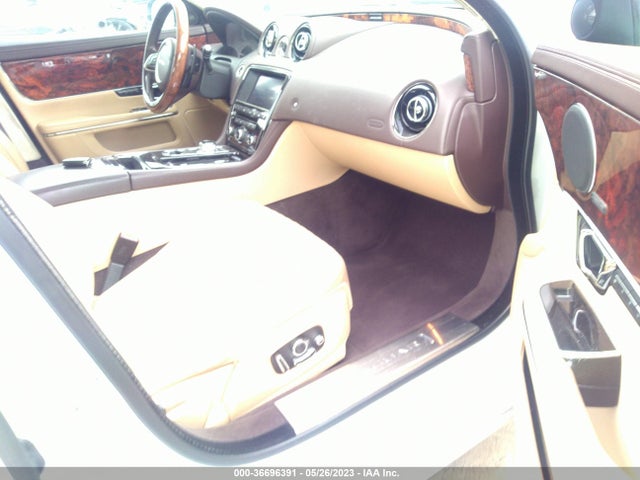2016 Jaguar XJ, VIN: SAJWA2GE6GMW01387