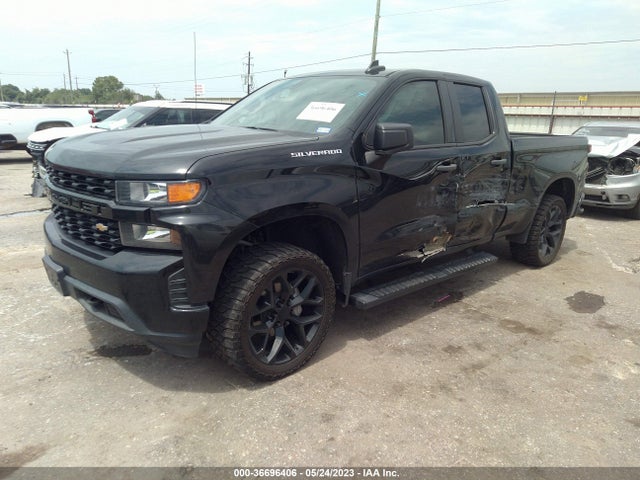 Chevrolet Silverado 1500 Custom 2020 1GCRWBEK4LZ167246 Image 2