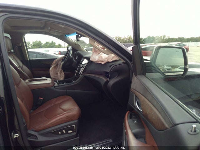 1GYS3BKJ7GR452982 Cadillac Escalade Luxury Collection