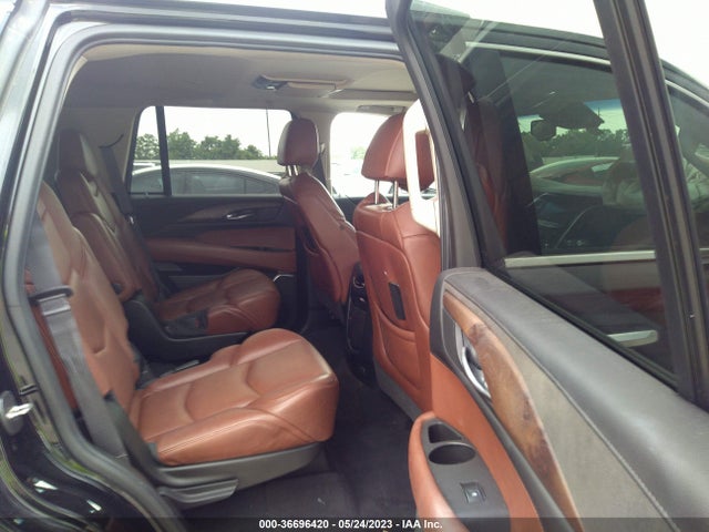 1GYS3BKJ7GR452982 Cadillac Escalade Luxury Collection
